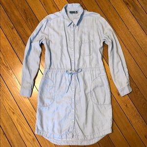 Athleta Chambray Shirt Dress M Denim Pockets